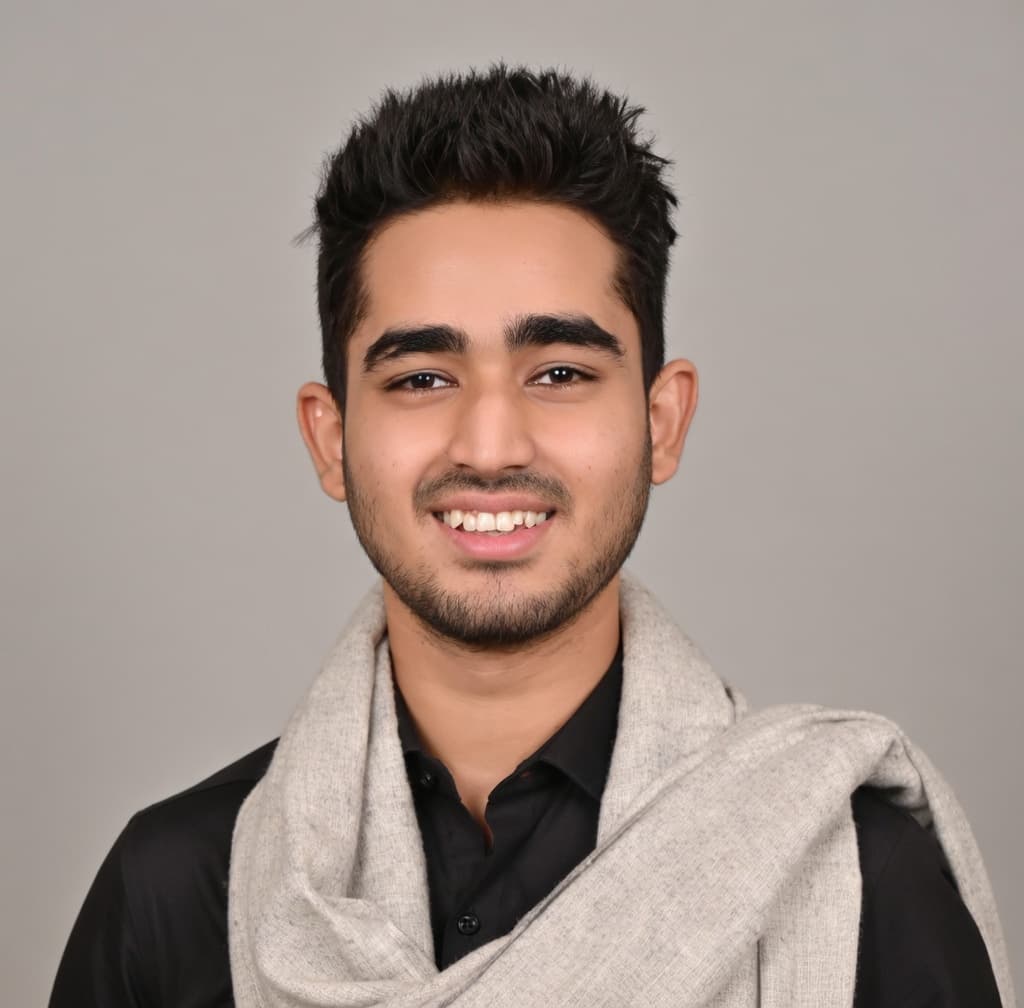 Saboor Ali Khan — BBA Marketing student at IBA and Digital Marketing Intern at 10Pearls Pakistan